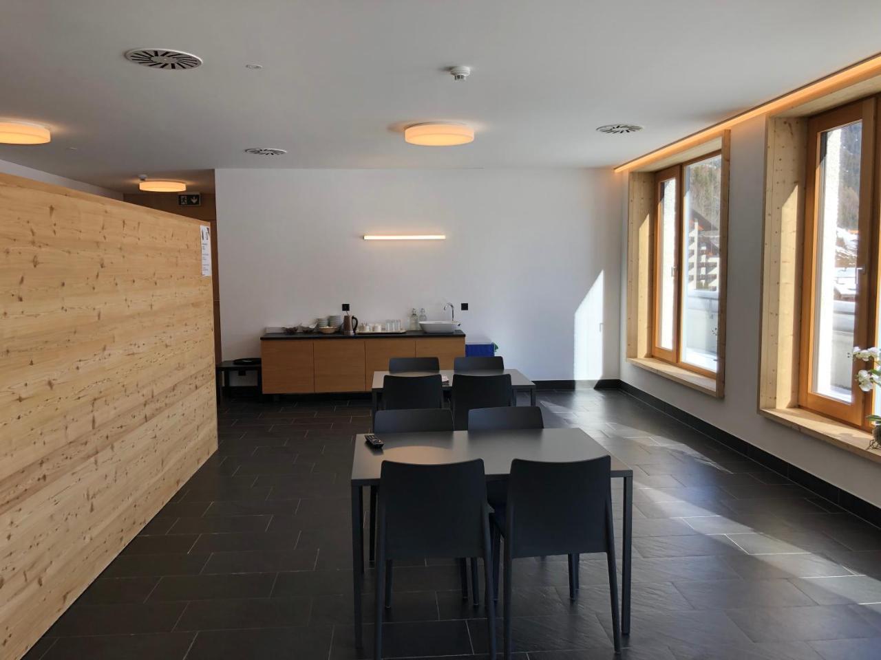 Catrina Resort Дизентис Екстериор снимка